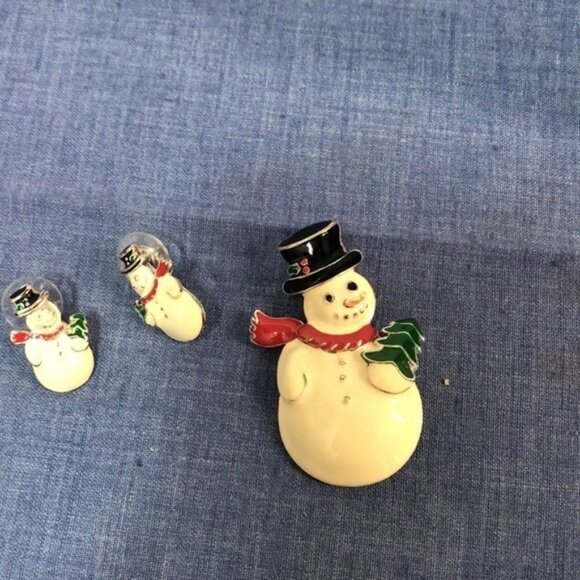 Vintage Snowman Brooch & Earrings Set With Red Scarf & Top Hat Christmas Jewelry - Picture 6 of 9